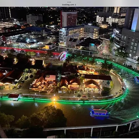 Melaka Town Sea-River View Premier Residence 1-5 Pax Malacca Exterior photo