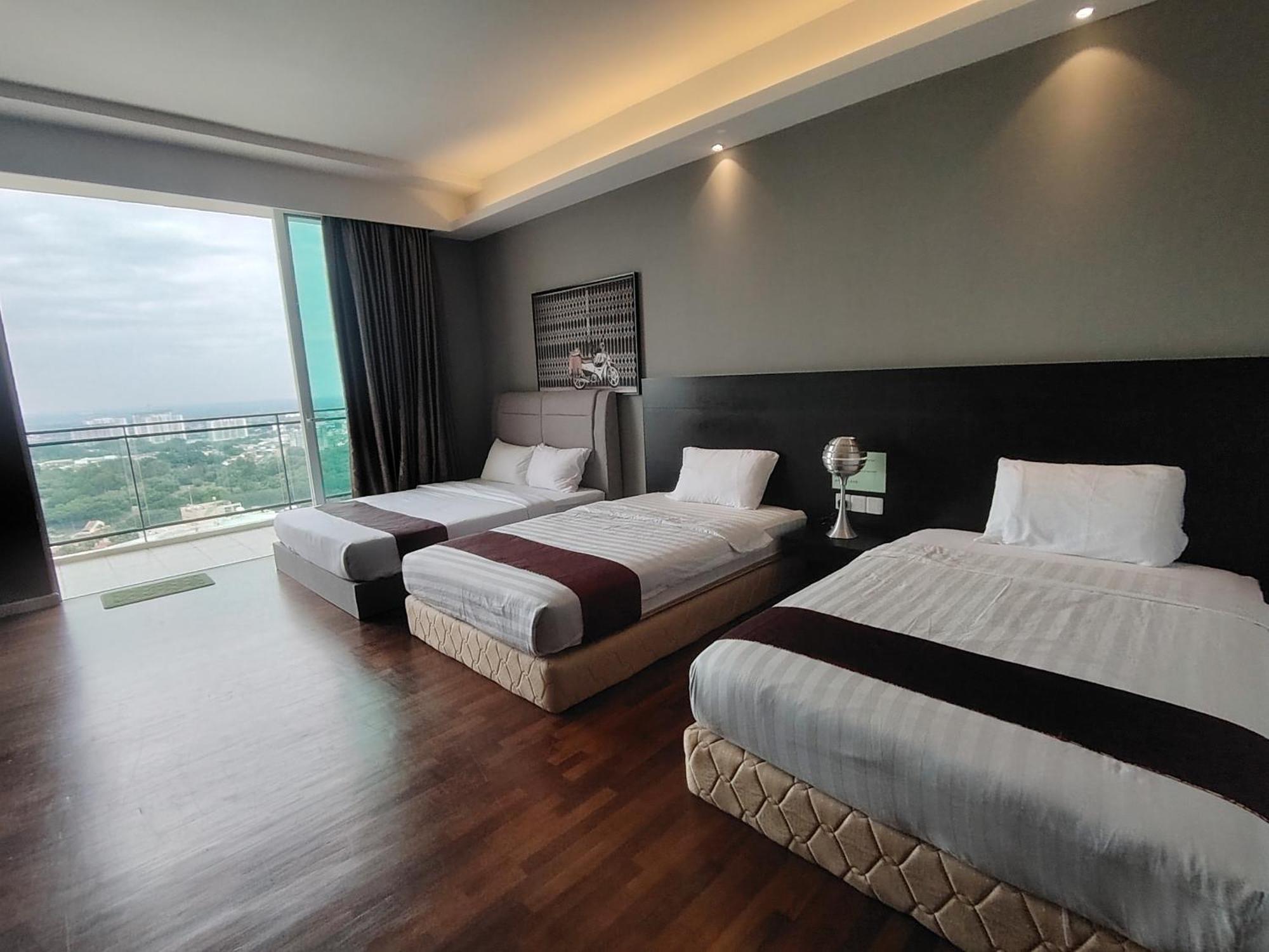 Melaka Town Sea-River View Premier Residence 1-5 Pax Apartment *